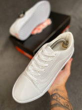 Carregar imagem no visualizador da galeria, TÊNIS VANS OLD SKOOL SOLA VULCANIZADA