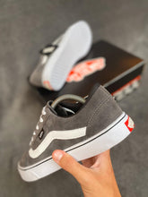 Carregar imagem no visualizador da galeria, TÊNIS VANS OLD SKOOL SOLA VULCANIZADA
