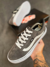 Carregar imagem no visualizador da galeria, TÊNIS VANS OLD SKOOL SOLA VULCANIZADA
