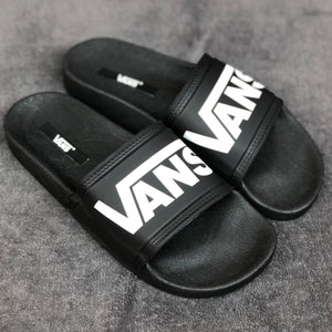 CHINELOS SLIDE (FILA, LACOSTE, VANS, NIKE E RESERVA)