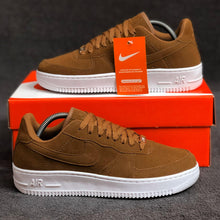 Carregar imagem no visualizador da galeria, TÊNIS NIKE AIR FORCE 1 CAMURÇA
